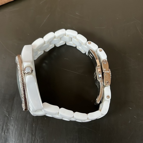 Judith Ripka white ceramic mother of pearl CZ watch - Picture 3 of 5